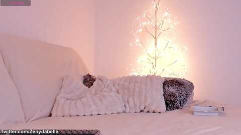 zennyrosse @ myfreecams on 20231207