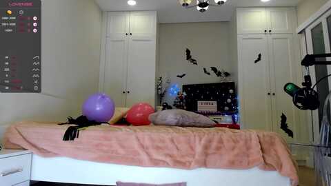 lissawayne @ myfreecams on 20231209