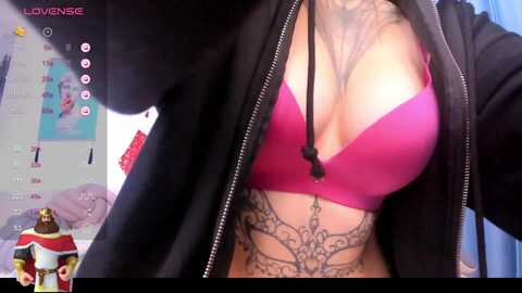holy_michle @ myfreecams on 20231211
