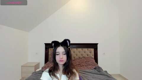 kirasupreme @ myfreecams on 20231211