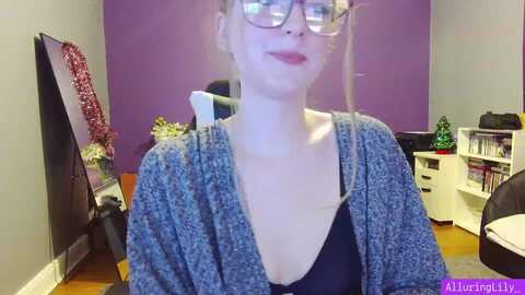 alluringlily_ @ myfreecams on 20231213