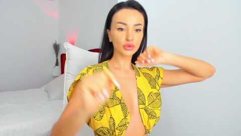 alyssiakent1 @ myfreecams on 20231213