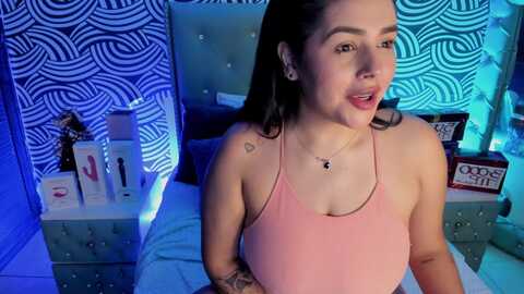 diiamond_02 @ myfreecams on 20231213