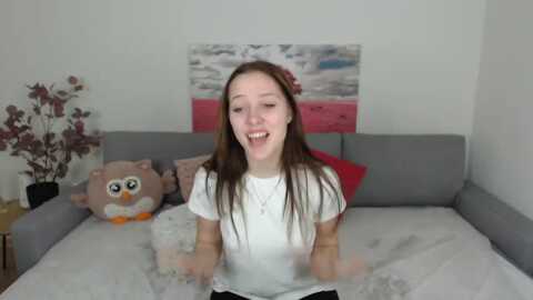 serenasantos @ myfreecams on 20231213