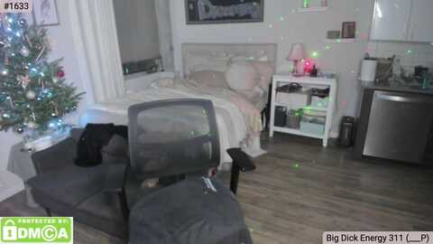 misspeabody @ myfreecams on 20231216