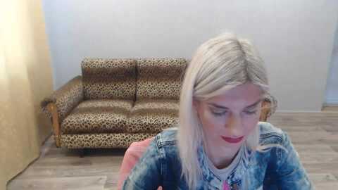 sexybeatriice @ myfreecams on 20231217