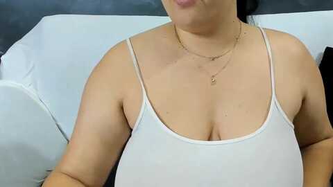 anakareni @ myfreecams on 20231220