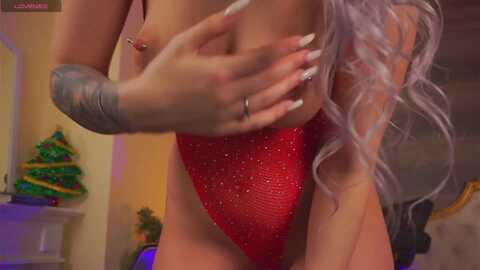 roshen_amira @ myfreecams on 20231220
