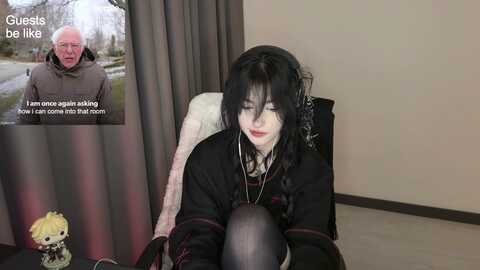 licorice_alia @ myfreecams on 20231223