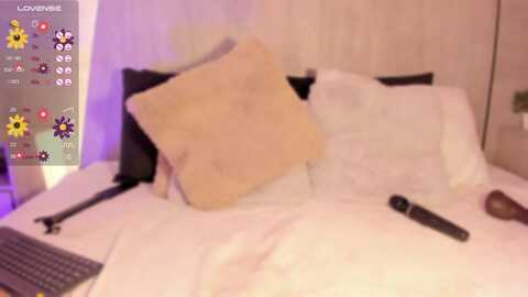 sharlotte_e @ myfreecams on 20231223