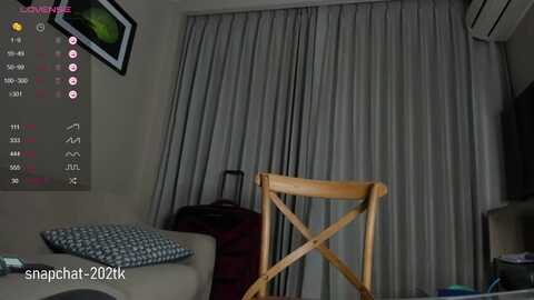 xhobbyx @ myfreecams on 20231223