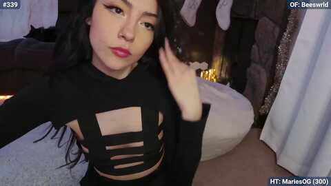 beeswrld @ myfreecams on 20231224