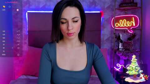 torisantos @ myfreecams on 20231224