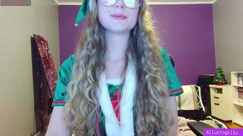 alluringlily_ @ myfreecams on 20231225