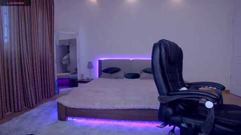 lorettelorena @ myfreecams on 20231227