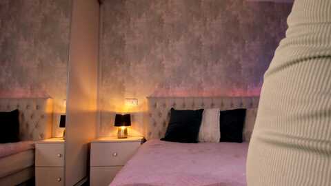 mq_raisa @ myfreecams on 20231228