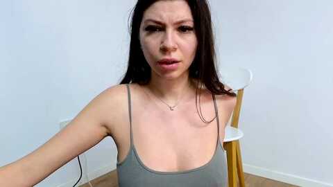 jullyenn3 @ myfreecams on 20231229
