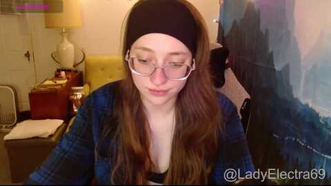 ladyelectra69 @ myfreecams on 20240103