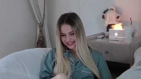 stellasol @ myfreecams on 20240106