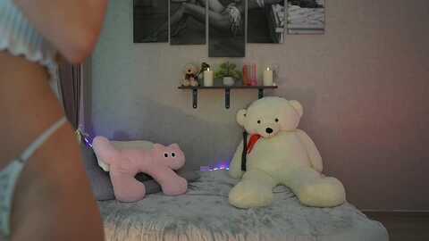 rileyreid_18 @ myfreecams on 20240107