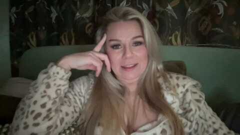 larabirthday @ myfreecams on 20240110