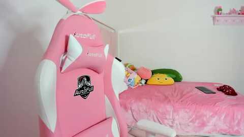 cherrycute666 @ myfreecams on 20240113