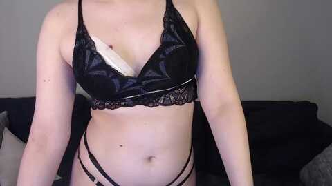 mini_diva @ myfreecams on 20240115