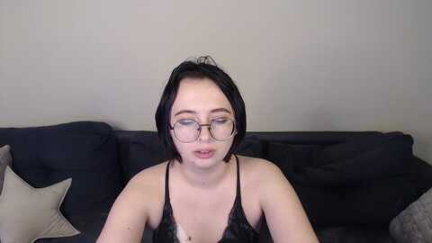 mini_diva @ myfreecams on 20240115