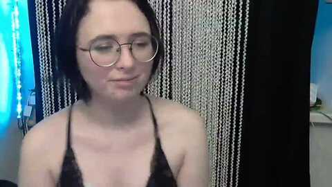 mini_diva @ myfreecams on 20240116