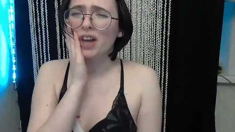 mini_diva @ myfreecams on 20240117