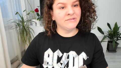 sssandra @ myfreecams on 20240119