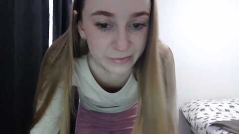 petitange_ @ myfreecams on 20240122