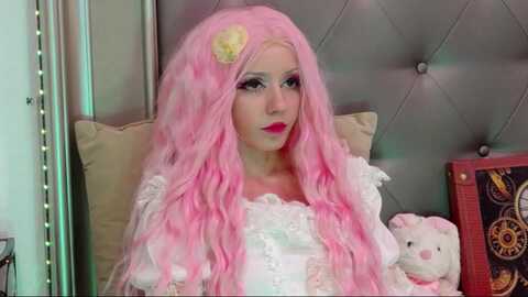 freyagold @ myfreecams on 20240124