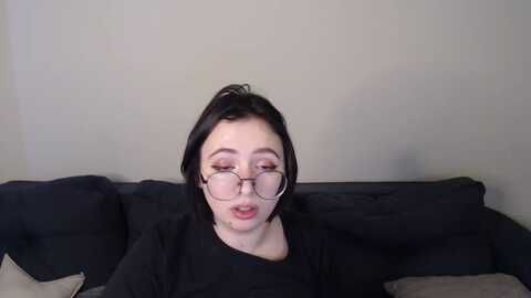 mini_diva @ myfreecams on 20240124