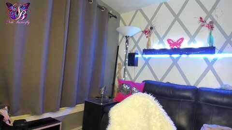 nikibutterfly @ myfreecams on 20240125
