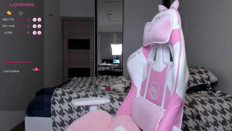 hotarutomo @ myfreecams on 20240126