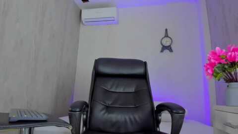 missvioleta @ myfreecams on 20240126