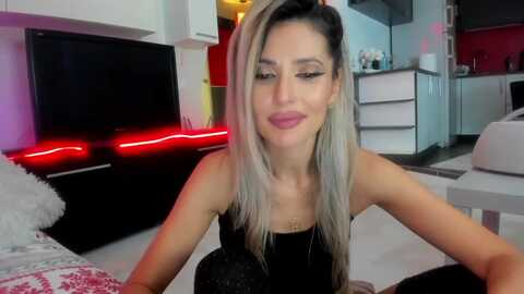 smileytinaa @ myfreecams on 20240126