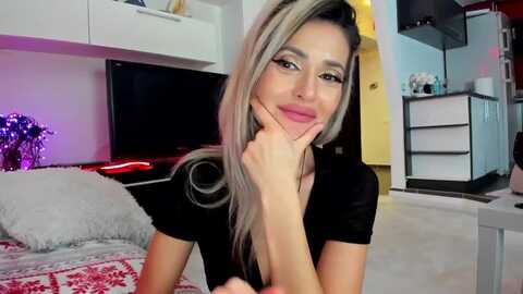 smileytinaa @ myfreecams on 20240127