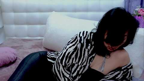 sandramia @ myfreecams on 20240205
