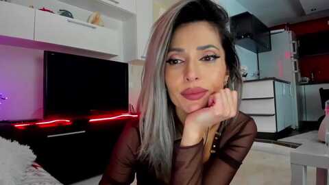 smileytinaa @ myfreecams on 20240206