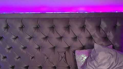 alma_whiteee @ myfreecams on 20240207