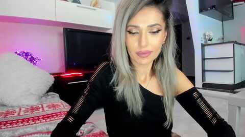 smileytinaa @ myfreecams on 20240207