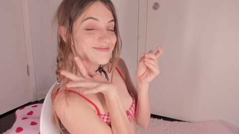 naomidee @ myfreecams on 20240208