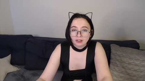 mini_diva @ myfreecams on 20240210