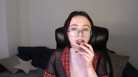 mini_diva @ myfreecams on 20240211