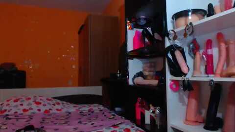 cuminmenowbby @ myfreecams on 20240214