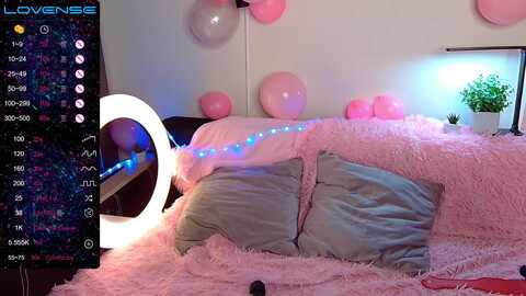 lunareeds @ myfreecams on 20240217