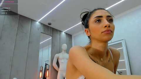 sonyahailey @ myfreecams on 20240218