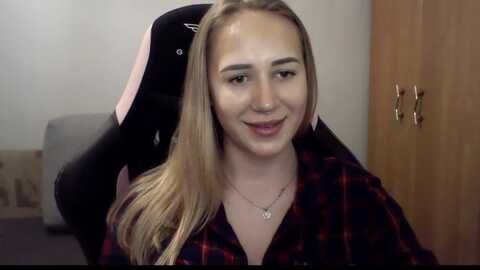 catrinlips @ myfreecams on 20240220